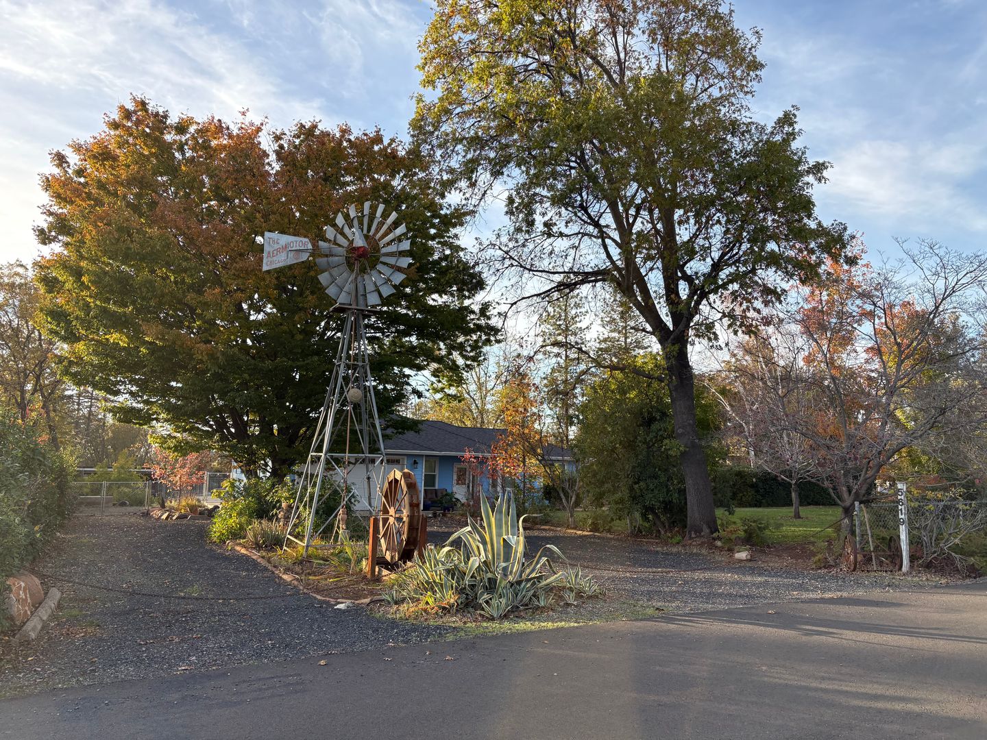 Paradise House: 5619 Cherry Ln