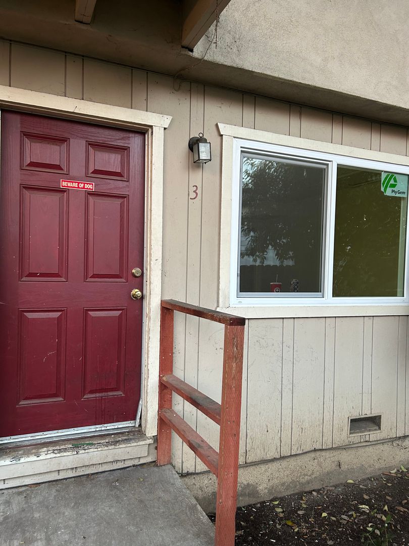 Chico Apartment: 2440 Almandor Circle