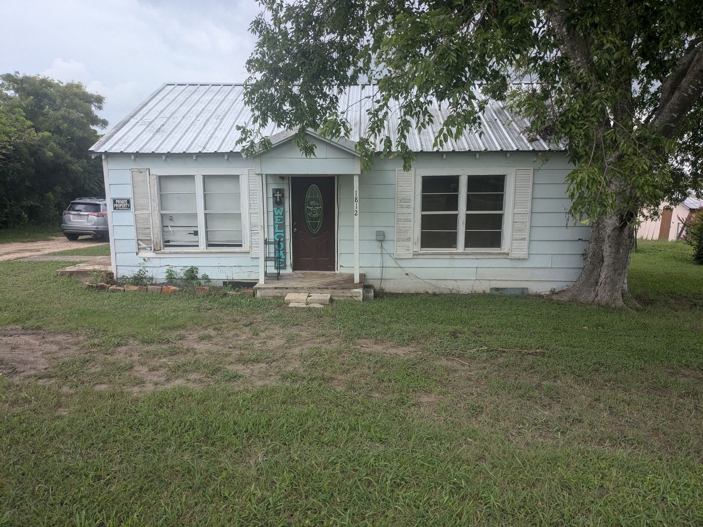 Temple House: 1812 East Young