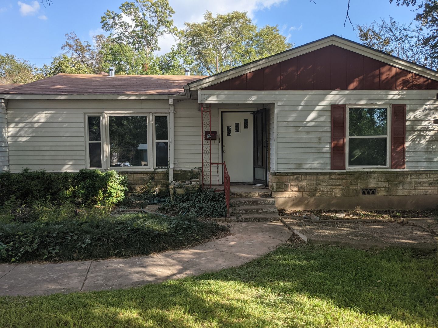 Temple House: 2007 S 9th