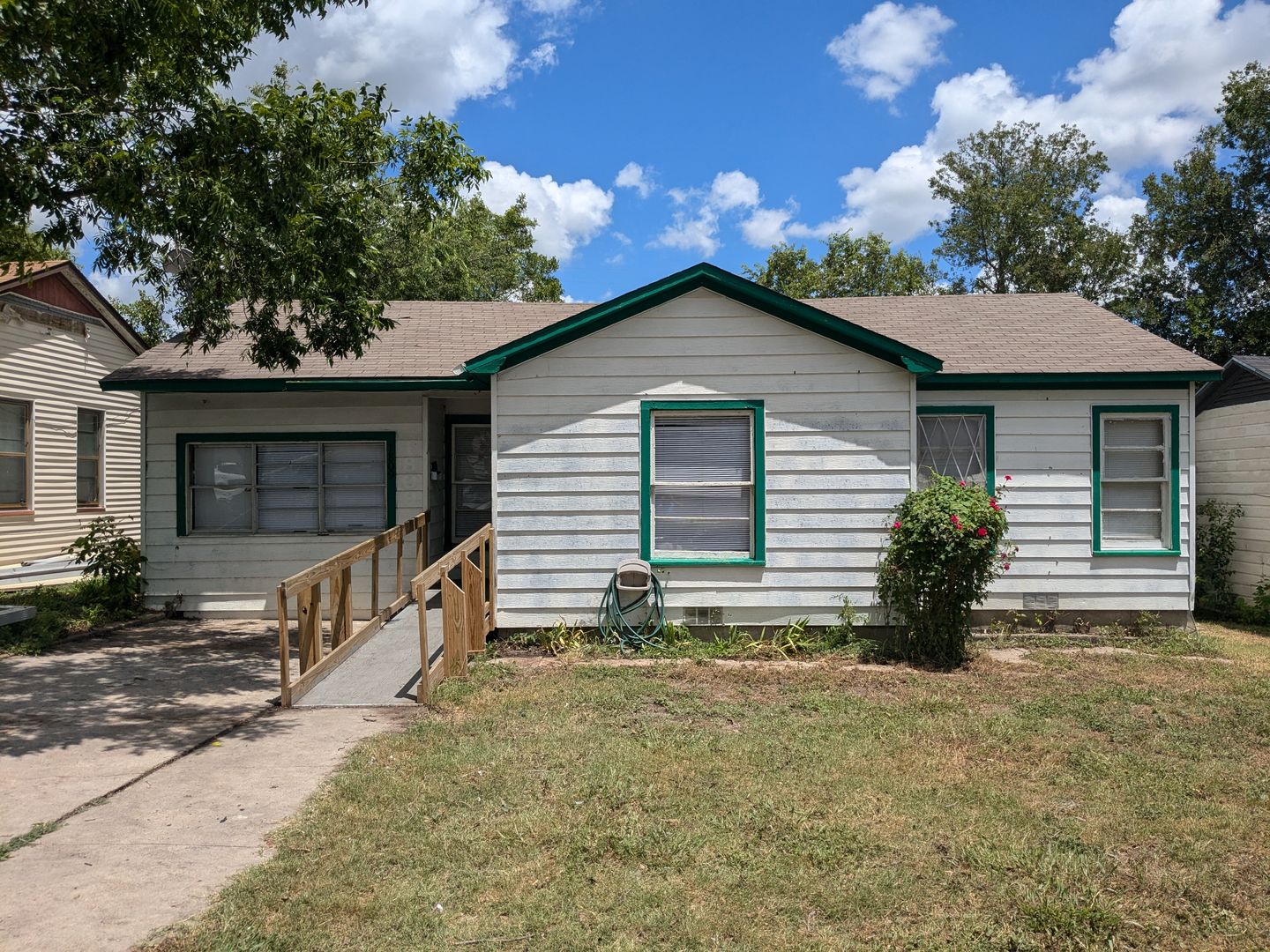 Temple House: 1809 South 3rd