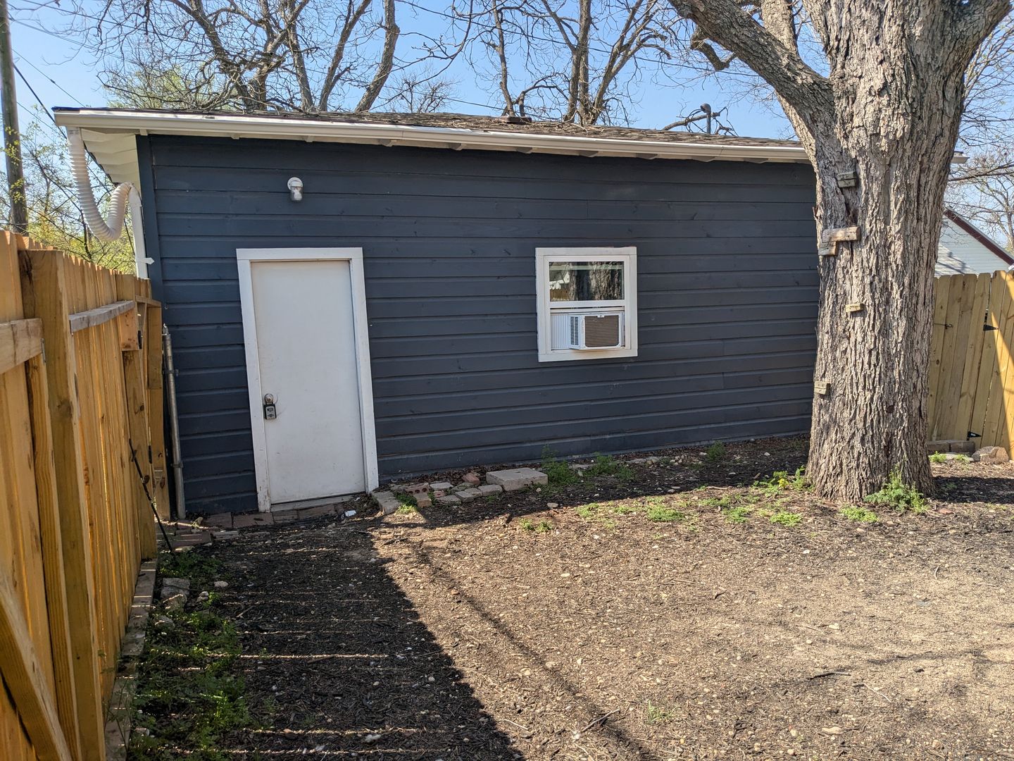 Temple Apartment: 1305 S 15th