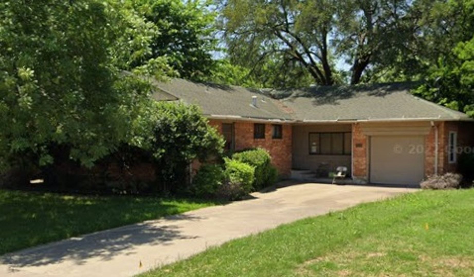 Dallas House: 10545 Channel
