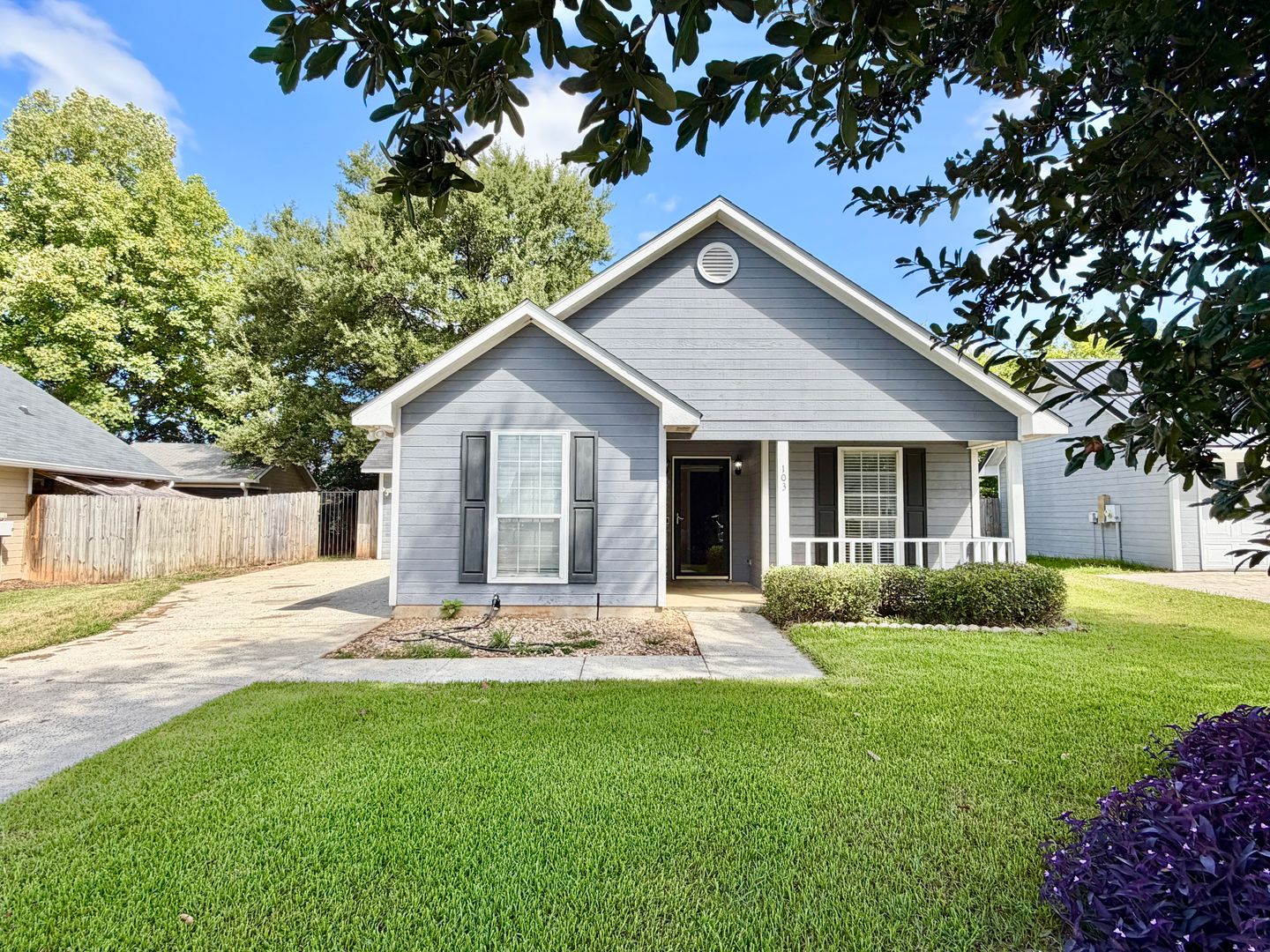 Warner Robins House: 103 Westoak Court *PO*