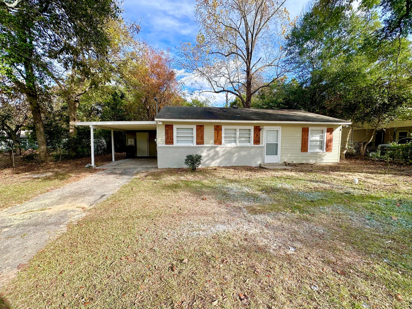 Warner Robins House: 108 Smith Place