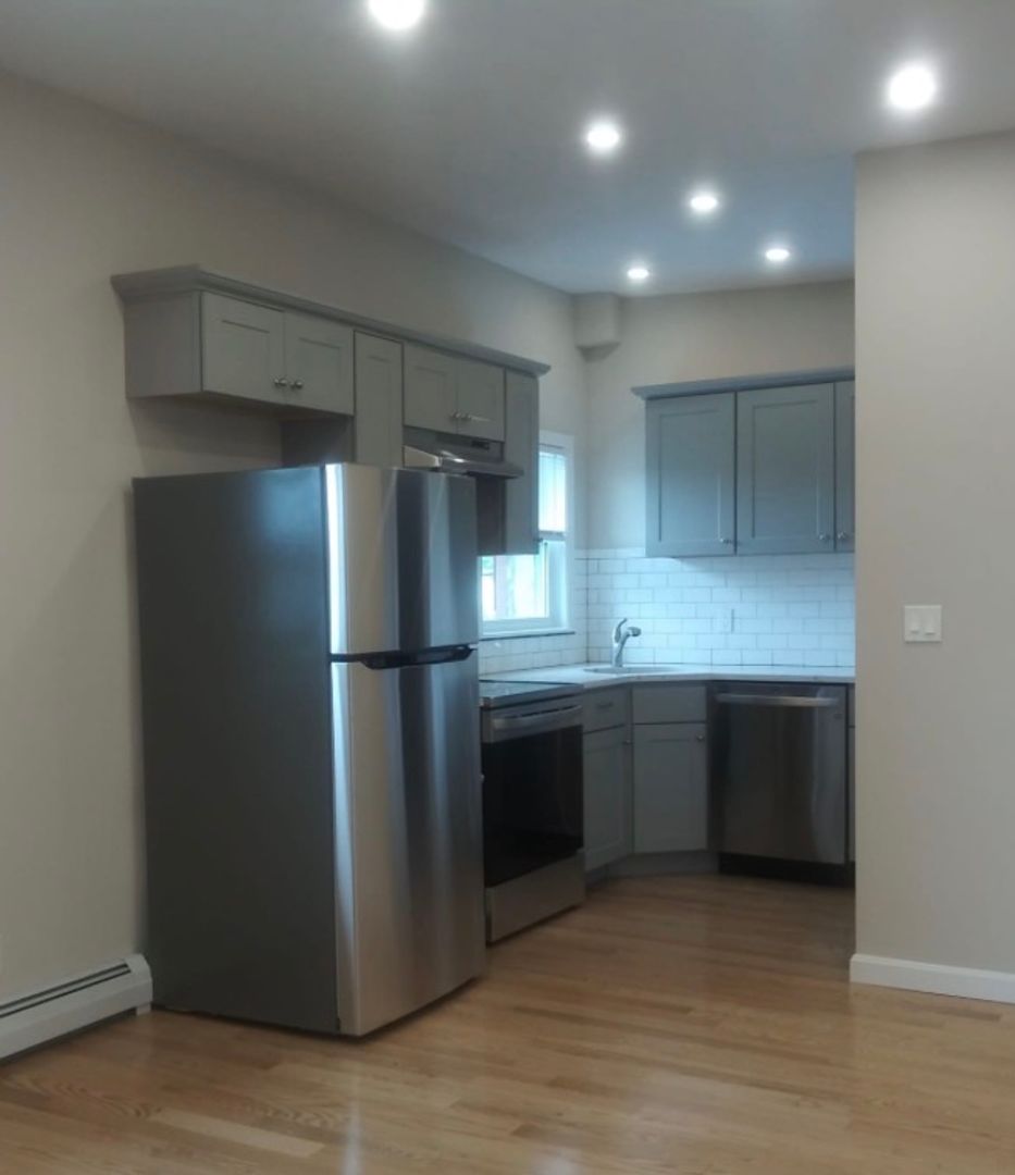 Medford Apartment: 12 Harvard Ave