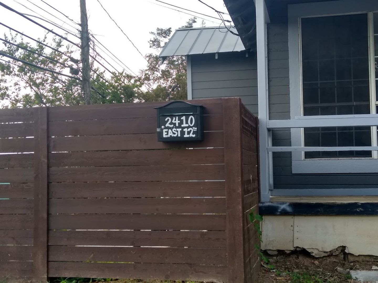 Austin House: 2410 E 12th St