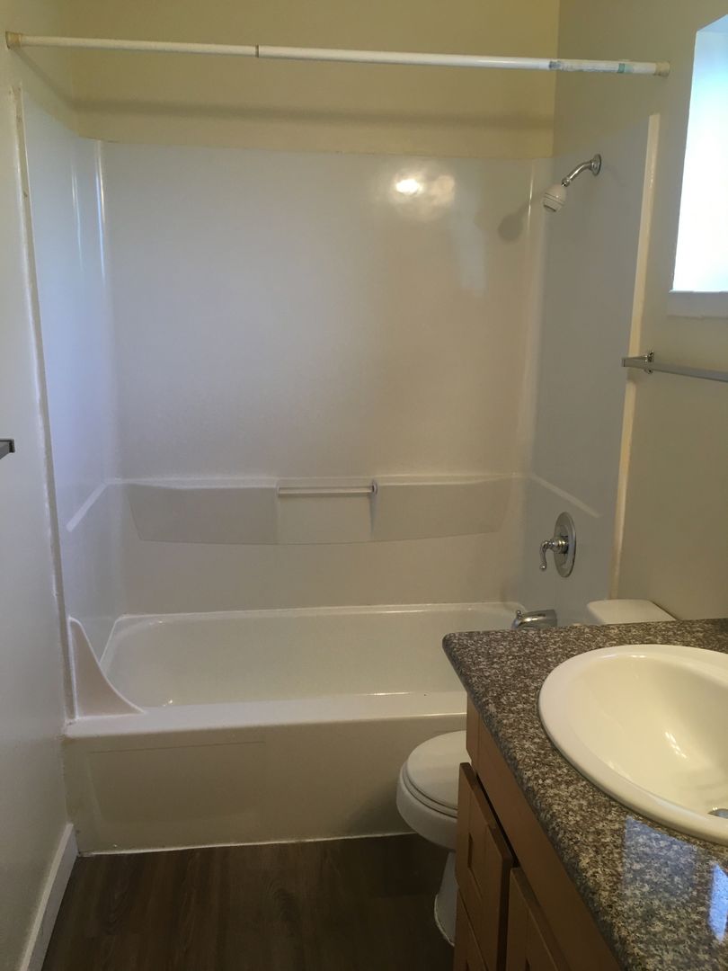 Seattle Apartment: 1725 SW. Barton St.