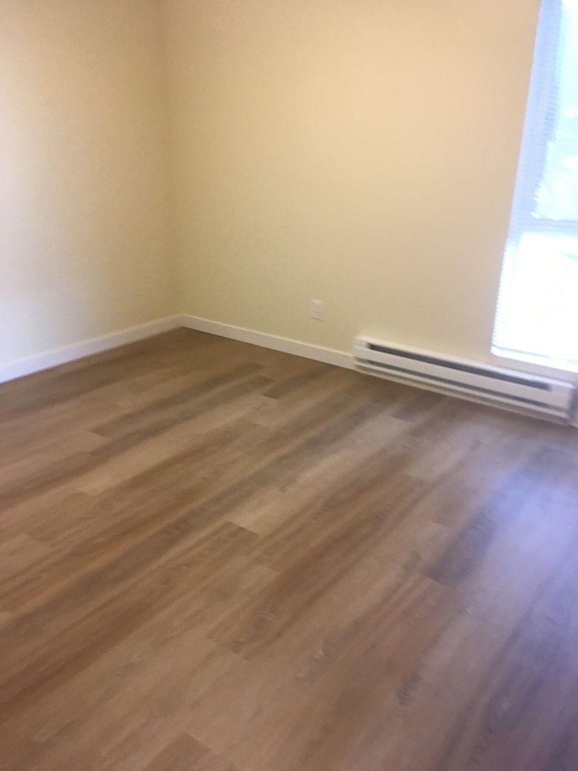 Seattle Apartment: 1725 SW. Barton St.