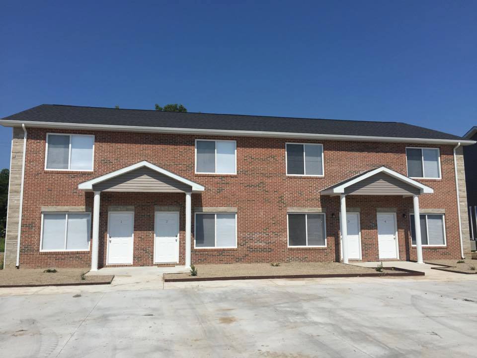 Chaffee Apartment: Burlington Lane