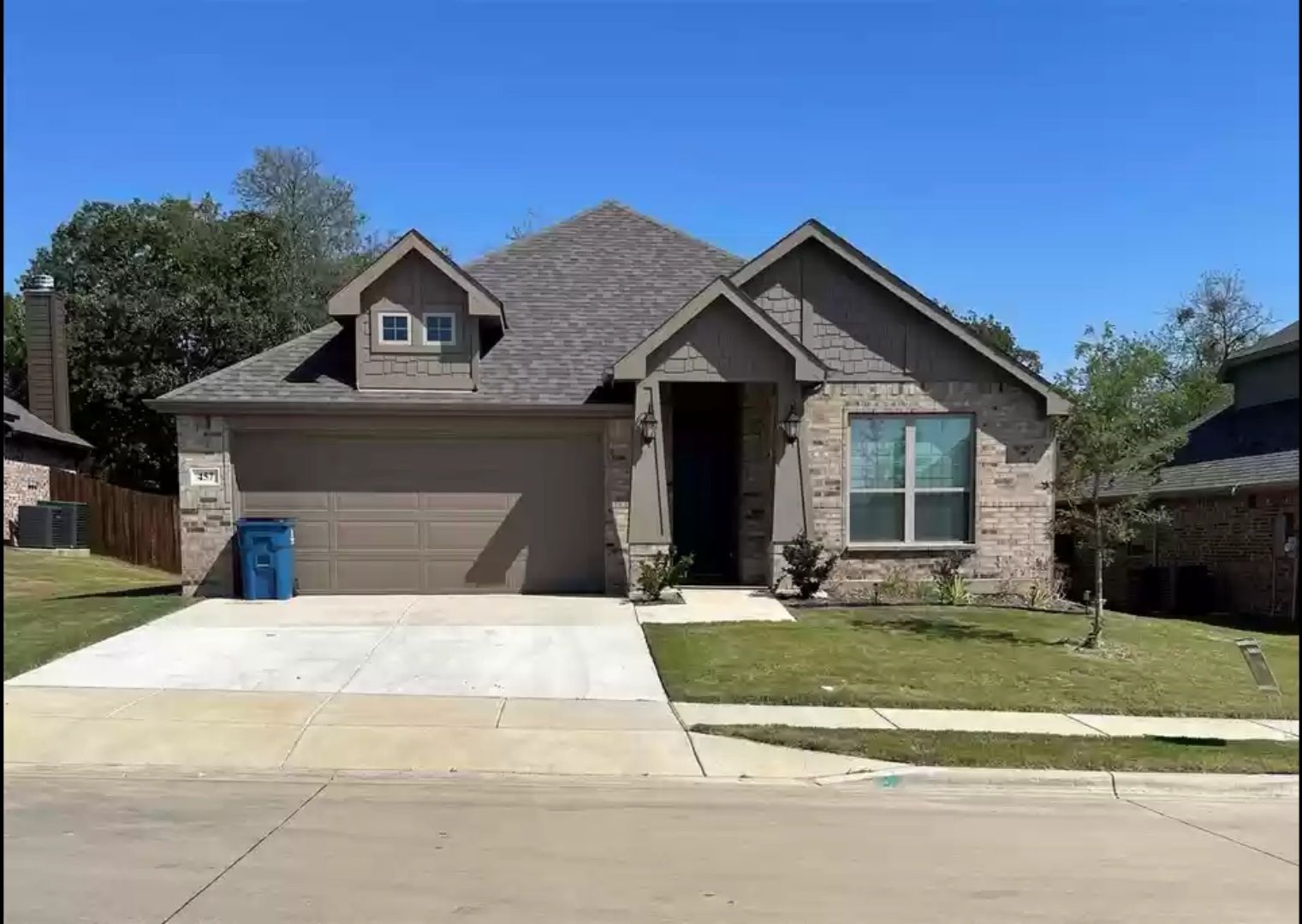 Keene House: 457 Elyse Rd