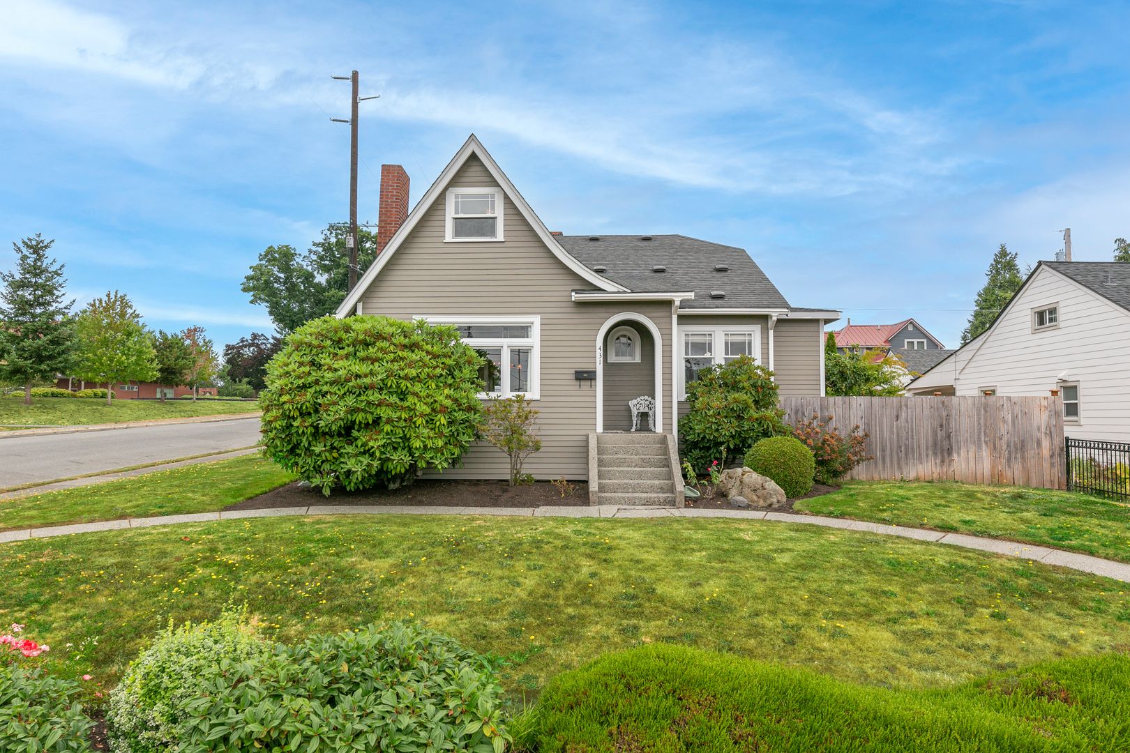 Snohomish House: 431 Ave F