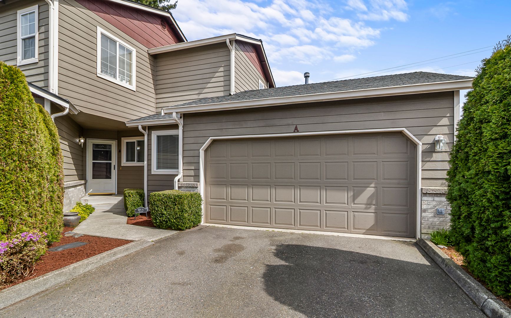 Monroe Apartment: 801 Main Street #A