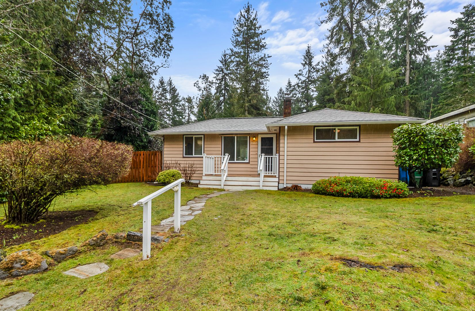 Shoreline House: 1557 NE 166th St.