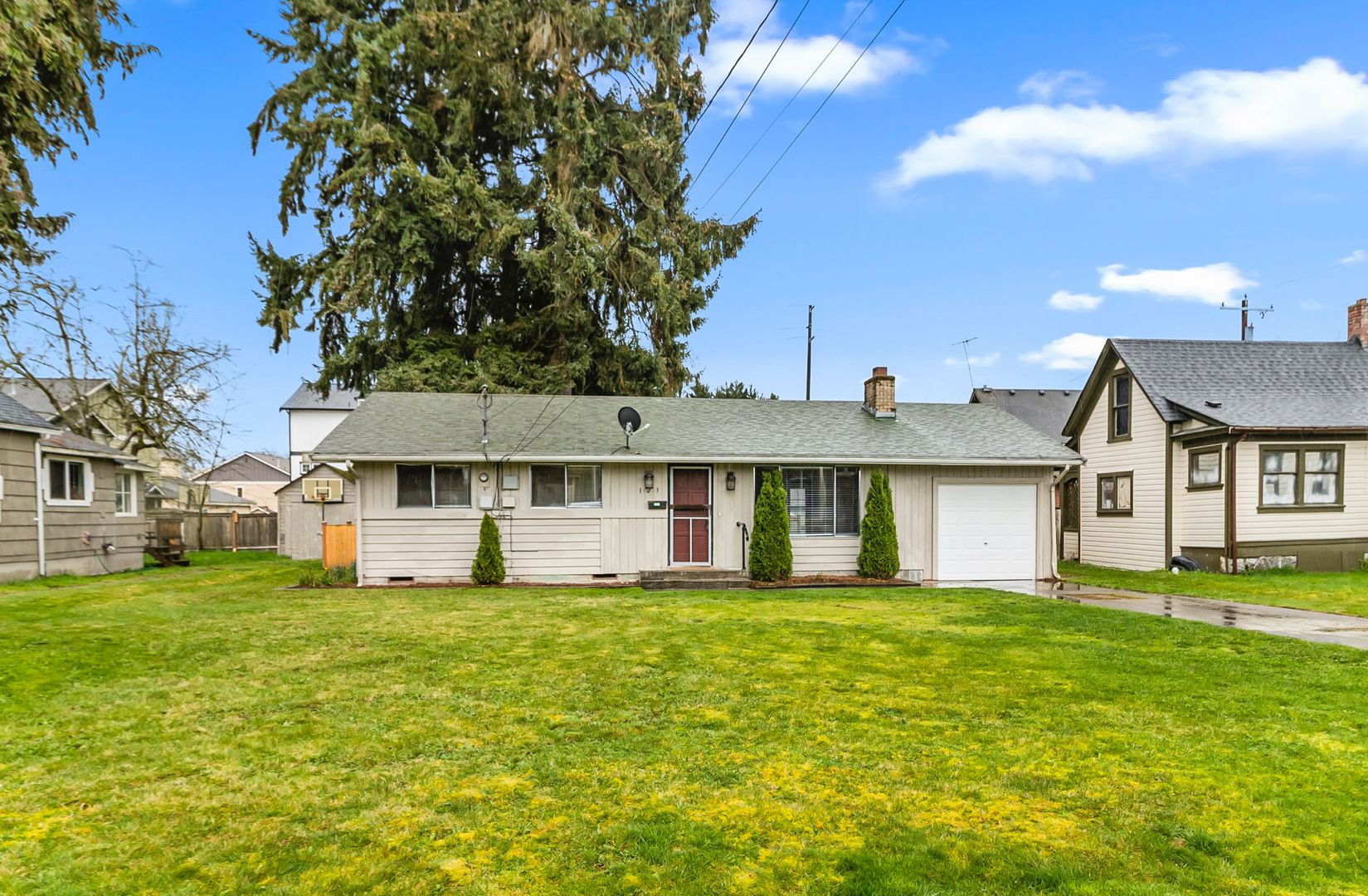 Snohomish House: 123 Maple Avenue