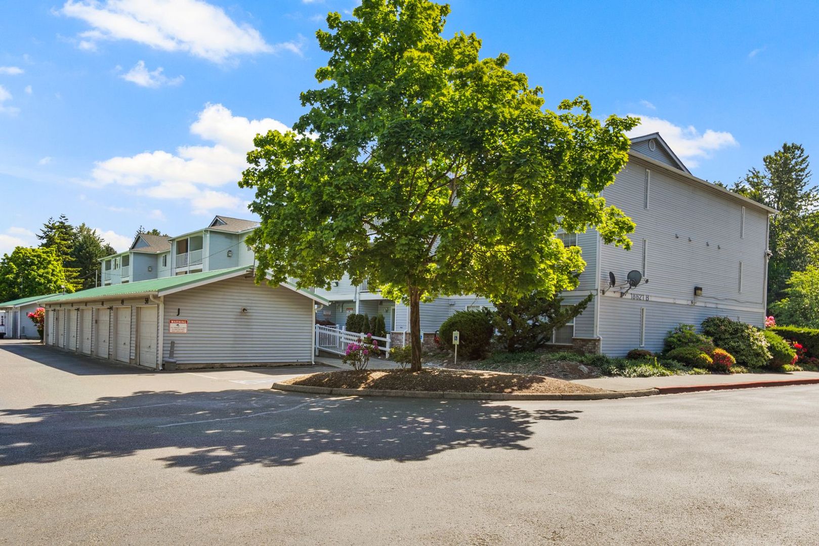 Monroe Apartment: 18621 Blueberry Lane #B104