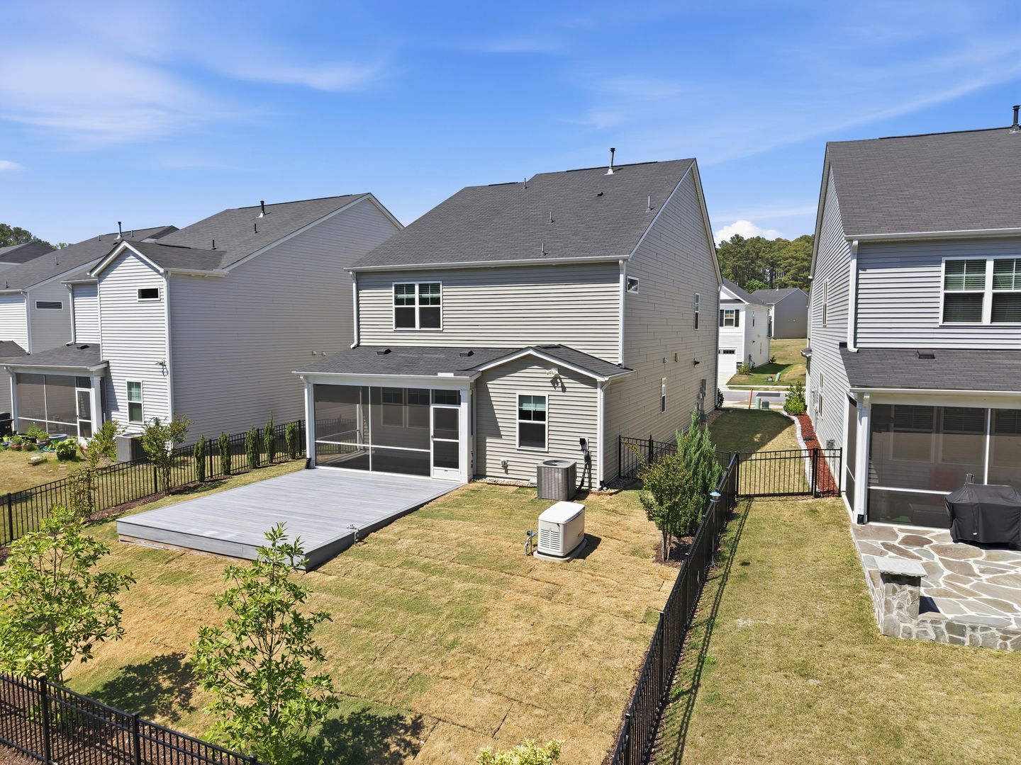 Durham House: 2216 Jollay St