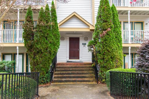Charming Condo in Prime Raleigh Location! – photo 1