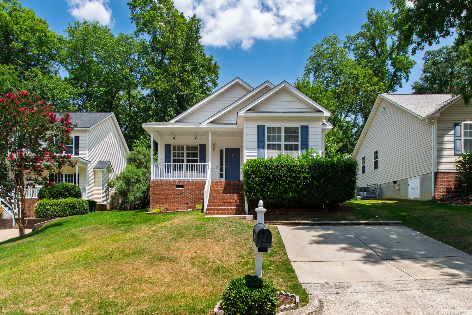Apex House: 109 Lemon Drop Cir