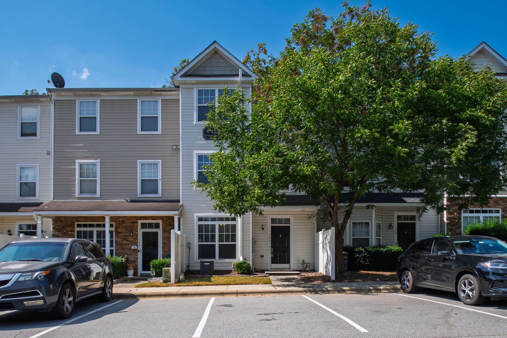 Raleigh Townhome: 1220 Canyon Rock Ct