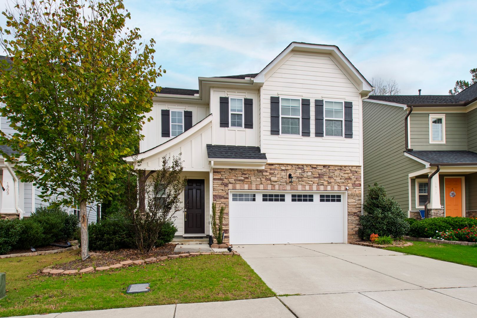 Apex House: 1913 Stanlake Dr