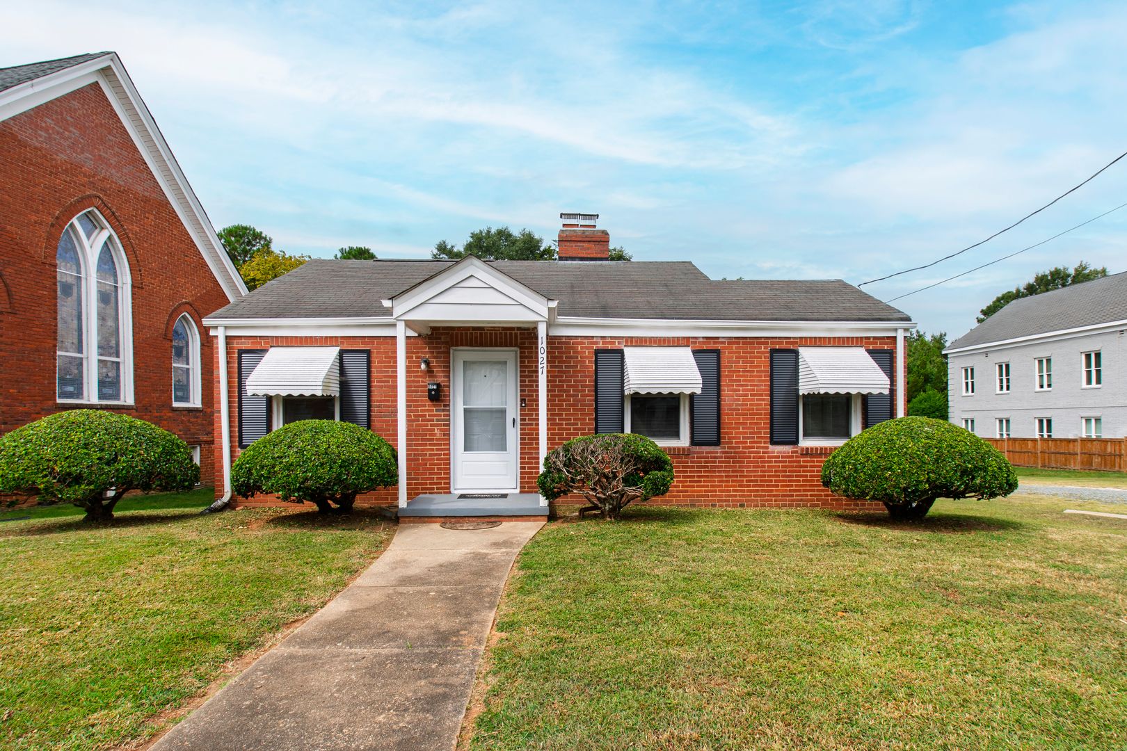 Raleigh House: 1027 Oberlin Rd