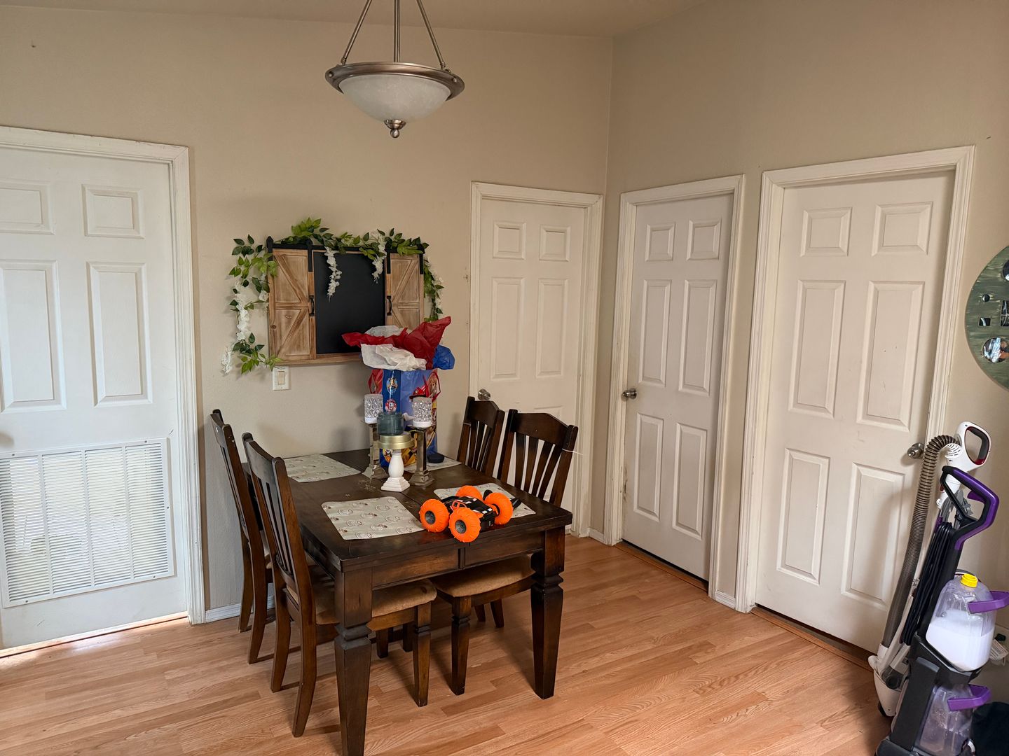 Flagstaff House: 8390 E Neptune