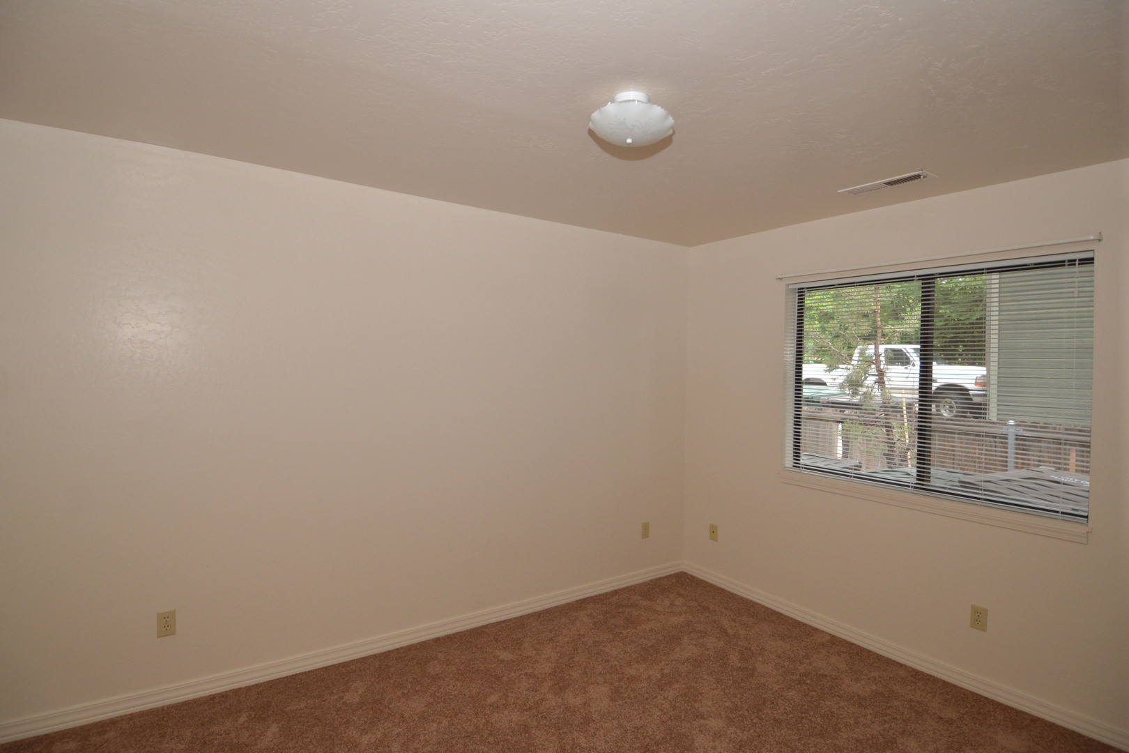 Flagstaff Apartment: 1720 West Street