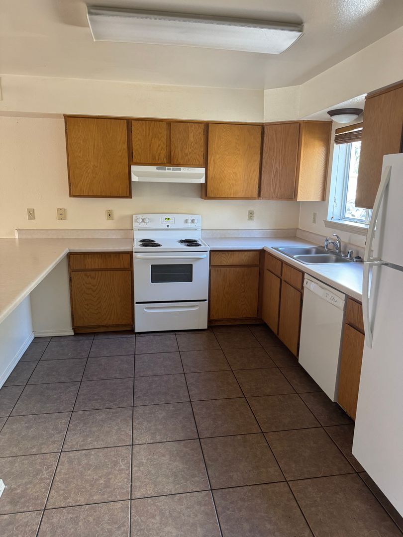 Flagstaff Apartment: 262 E Franklin Ave