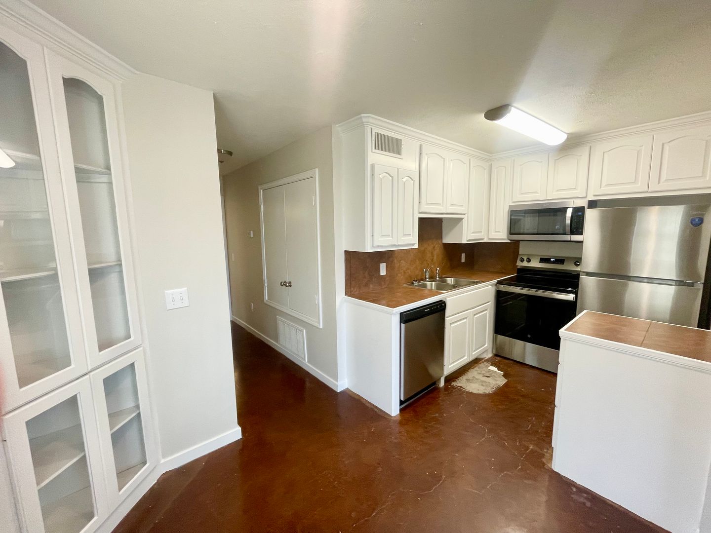 Flowood Apartment: 3521 First St