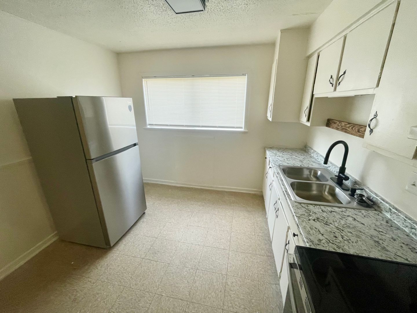 Pearl Apartment: 3170 Virginia St