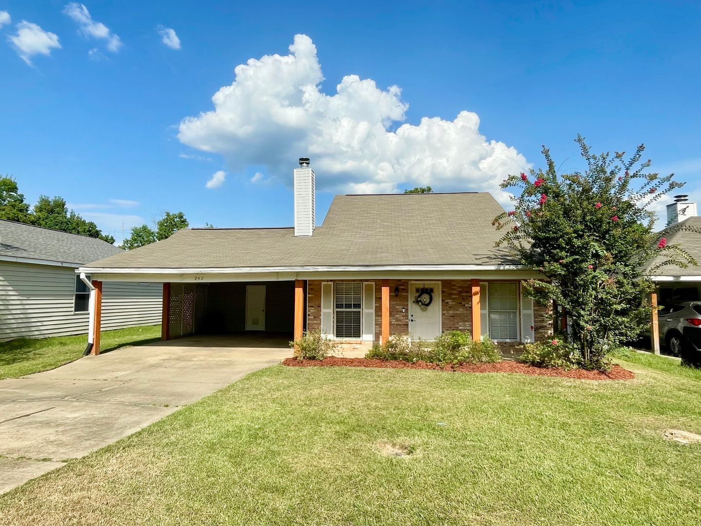 Pearl House: 242 Village Cv