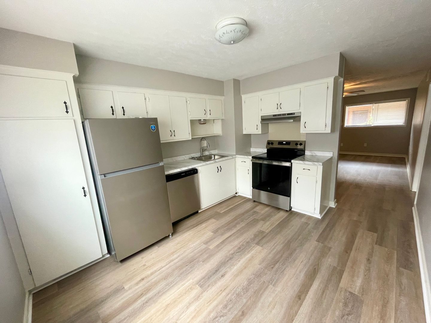 Pearl Apartment: 200 Lonnie T Jenkins Dr