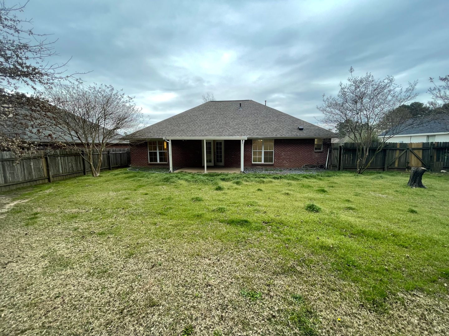 Brandon House: 119 Ashton Dr