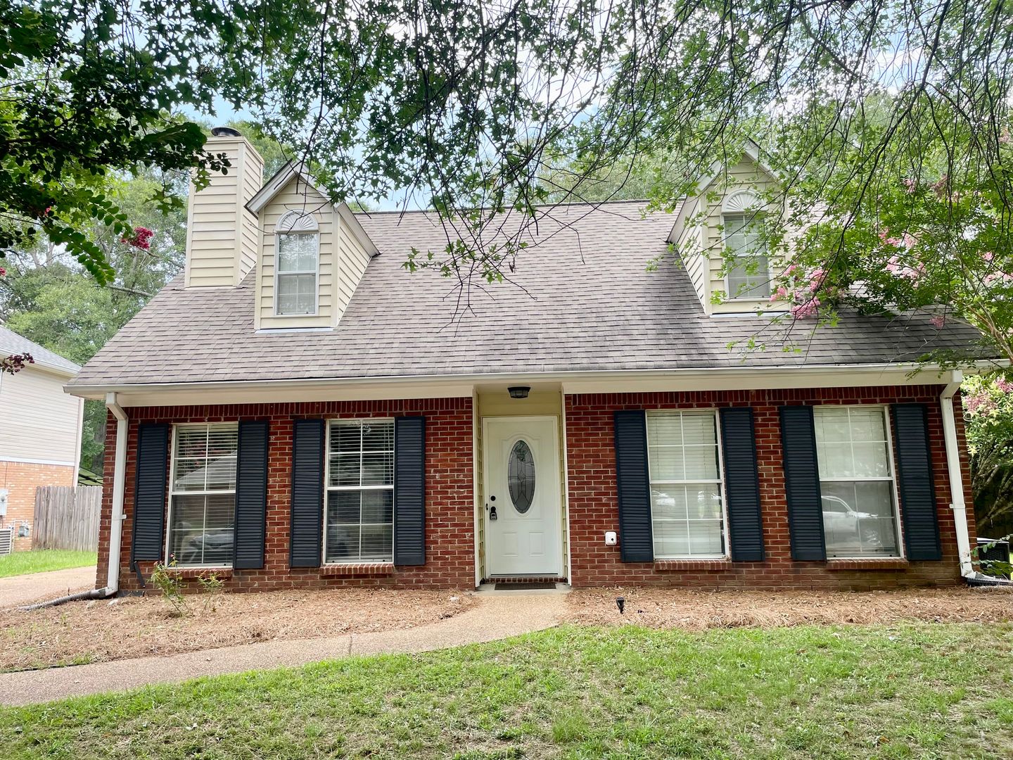 Madison House: 503 Brookstone Dr