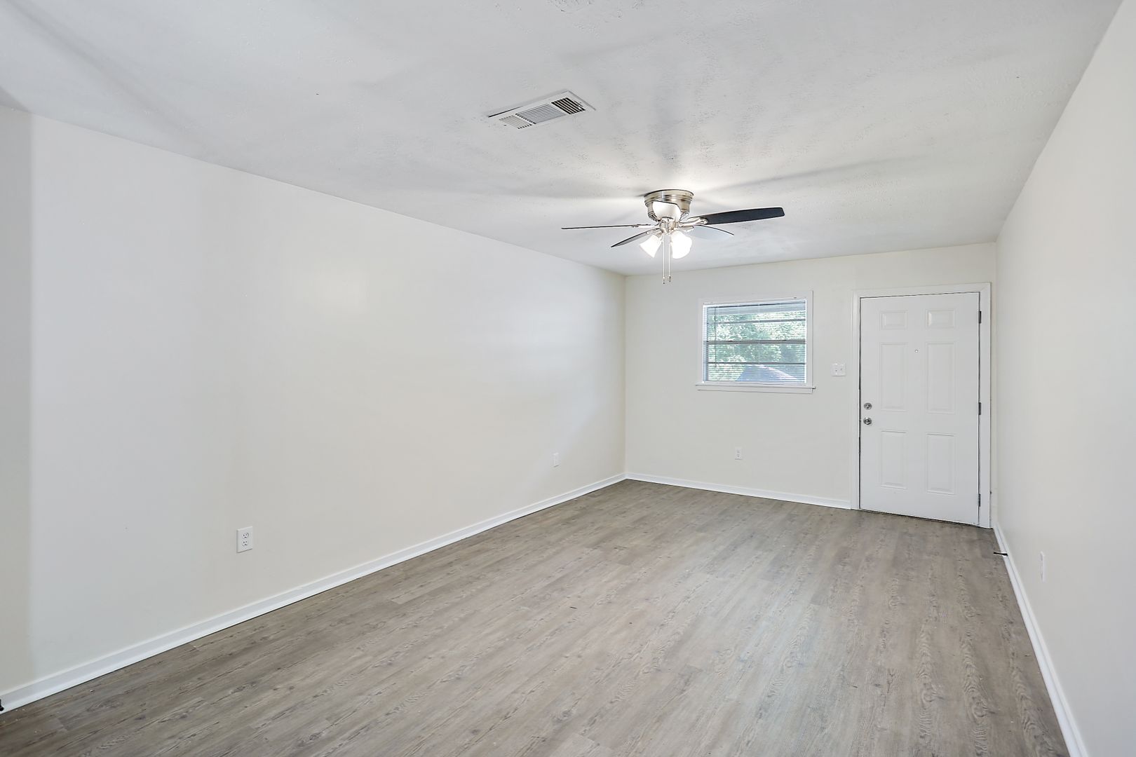 Brandon Apartment: 119 Prescott Dr