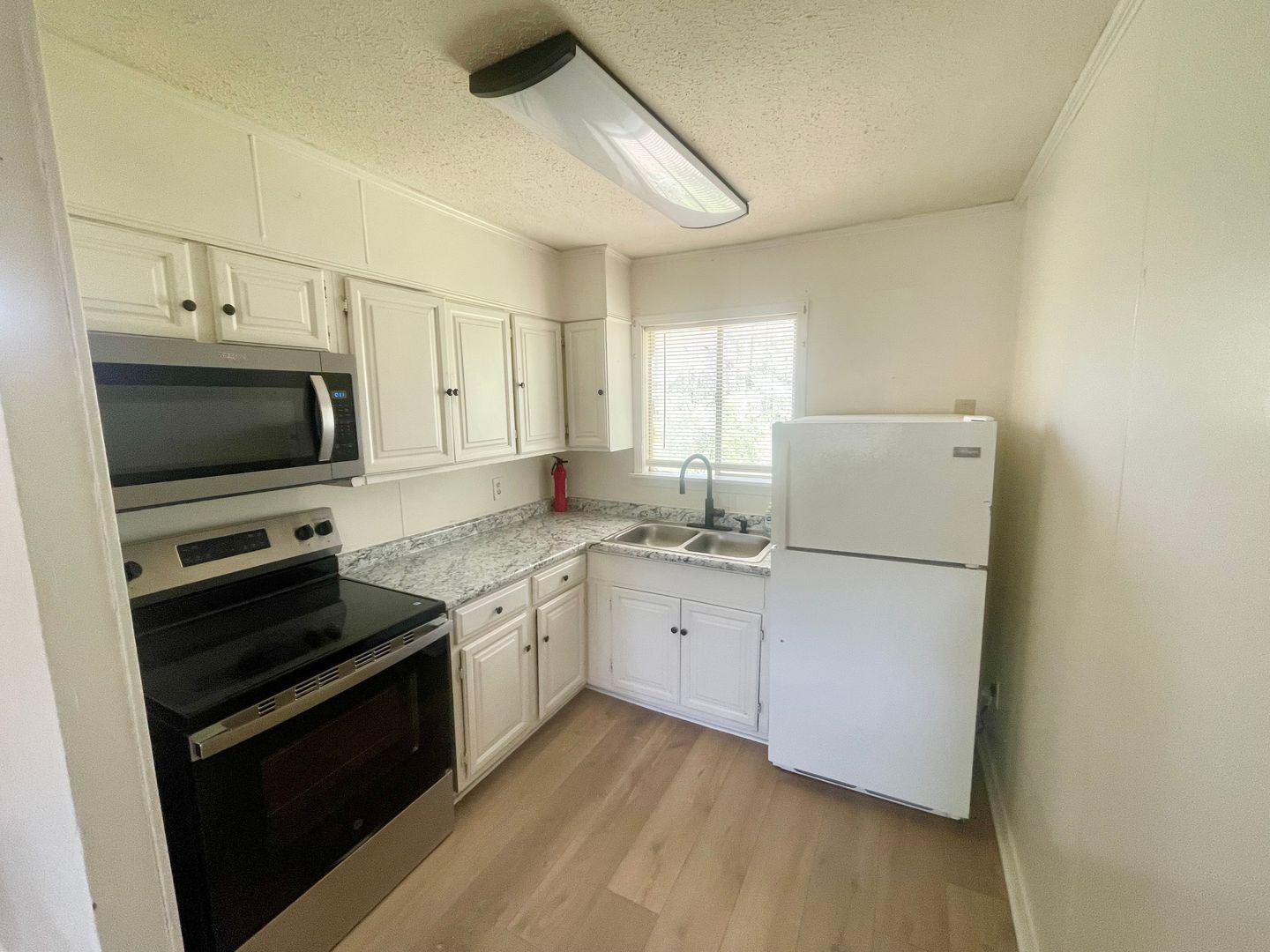 Brandon Apartment: 154 Crestview Cir