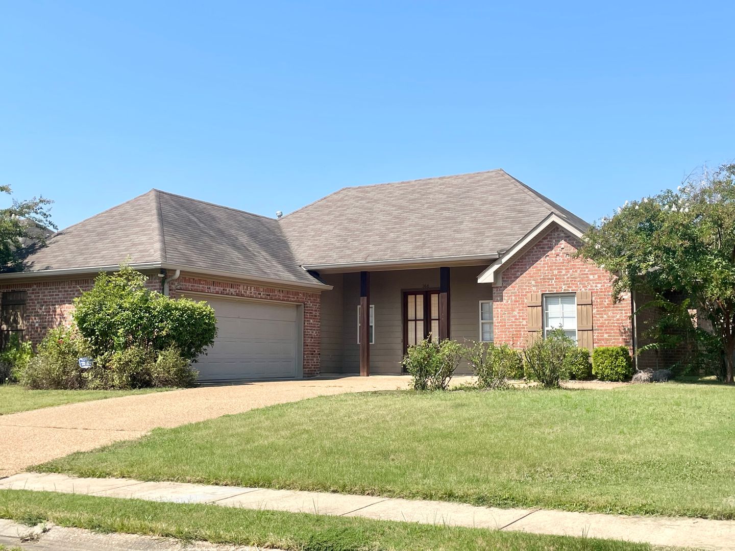 Madison House: 166 Memory Ln