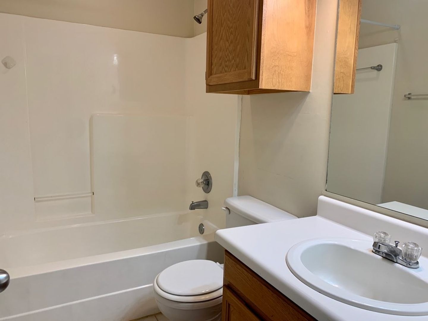 Brandon House: 206 Meadowlark Dr