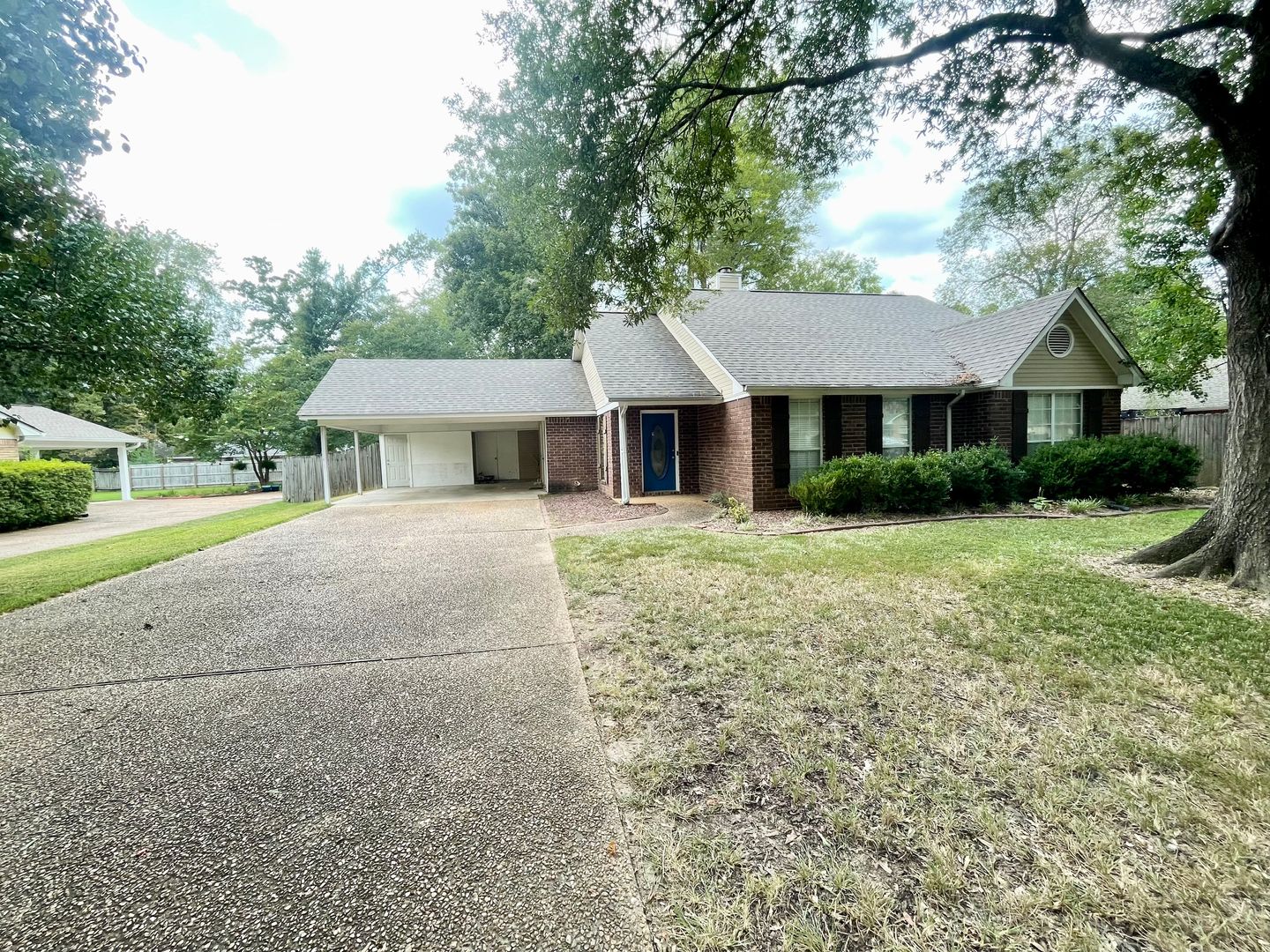 Flowood House: 1230 Michael St