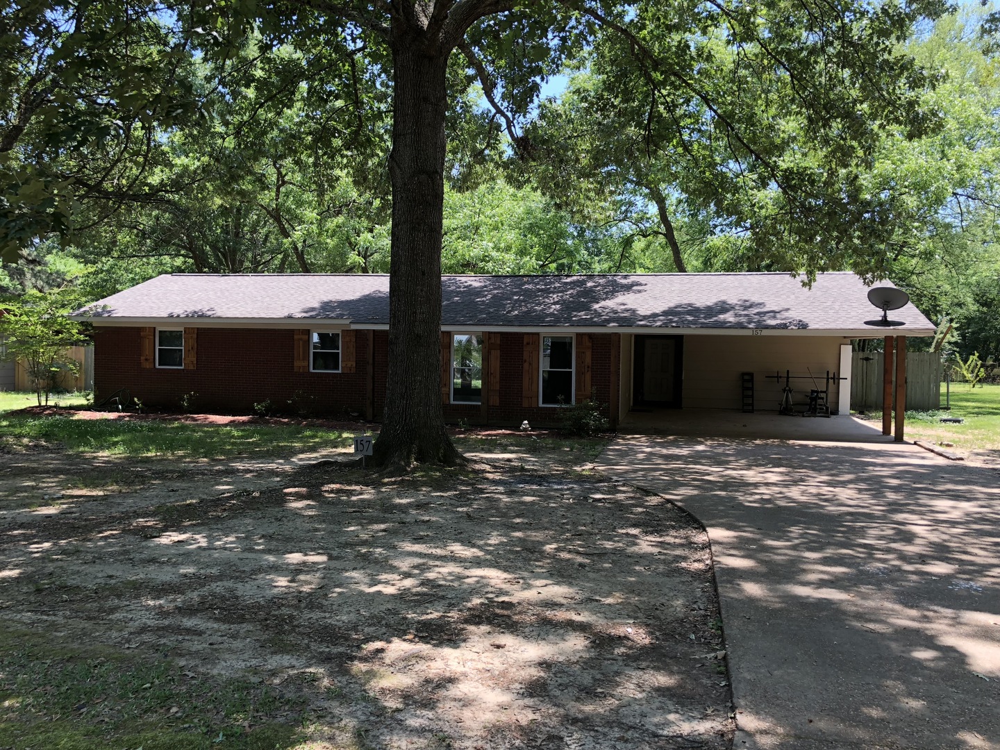 Madison House: 157 Mackey Dr
