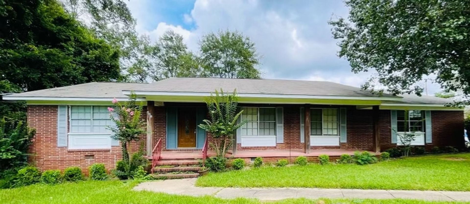 3 Bedroom 2 Bath Home in Clinton 