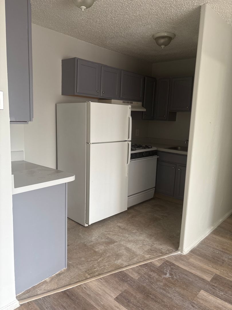 HARTFORD Apartment: 600 ASYLUM AVE