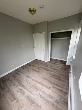 three bedroom apartment available today DCA,SECTION 8 WELCOME – photo 1