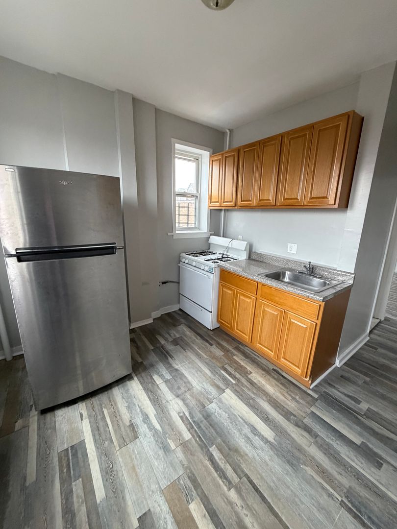 Yonkers Apartment: 41 Linden Street