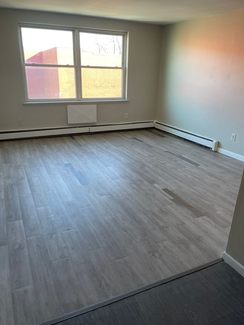 HARTFORD Apartment: 22 ELLIOTT STREET