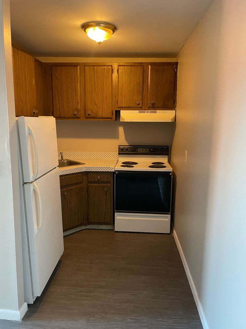 HARTFORD Apartment: 22 ELLIOTT STREET