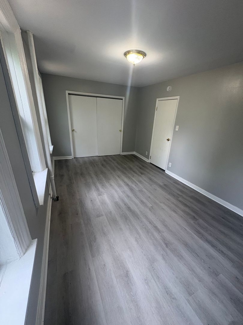 Yonkers Apartment: 280 Hawthorne Ave