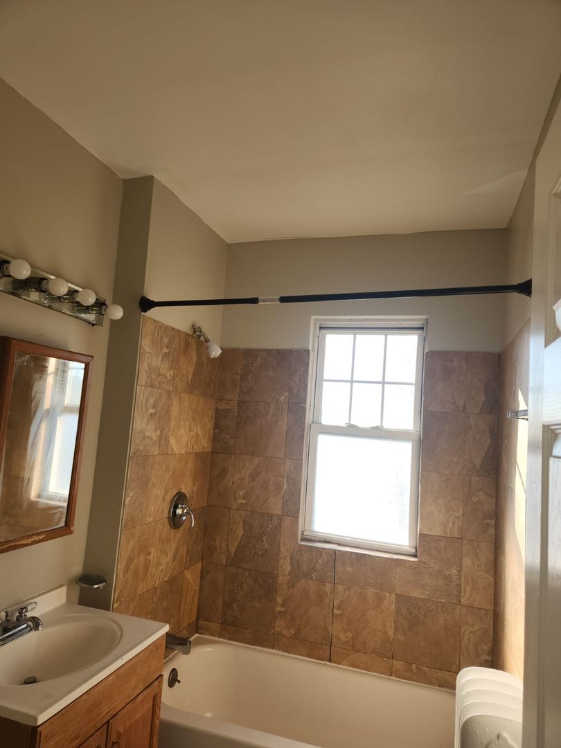 HARTFORD Apartment: 358-368 PROSPECT AVE