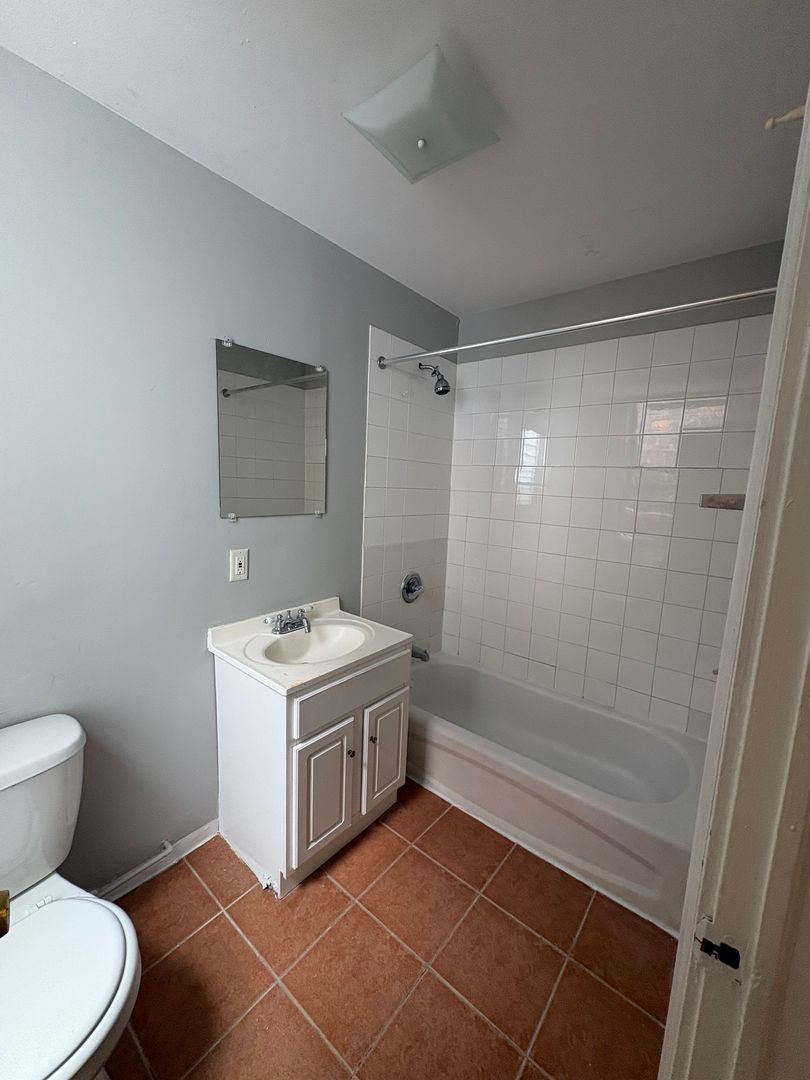 Yonkers Apartment: 14 Seymour Street